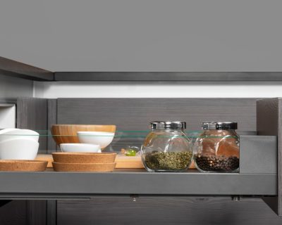 FIOKA EMUCA VERTEX SA STAKLENIM STRANICAMA VISINE