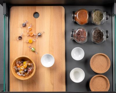 FIOKA EMUCA VERTEX SA STAKLENIM STRANICAMA VISINE