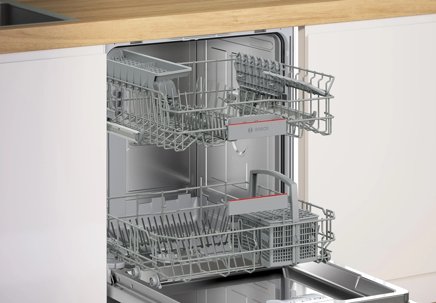 ugradna-sudomasina-za-element-60cm-bosch-SMV4HTX00E-pogled-unutra BOSCH SMV4HTX00E sudomašina za element 60cm