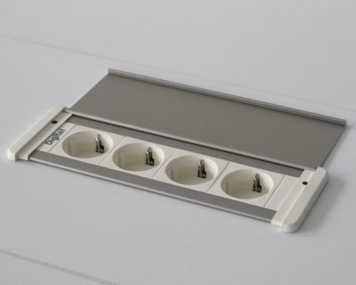 Multifunkcionalna plitka utičnica sa poklopcem DIGITEL SLIM COVER