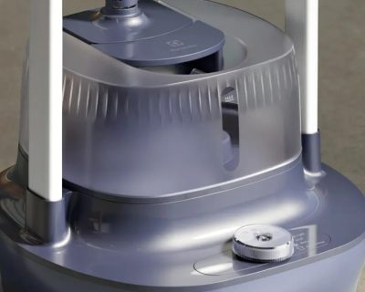 ELECTROLUX E7US1-4MN pegla za vertikalno peglanje