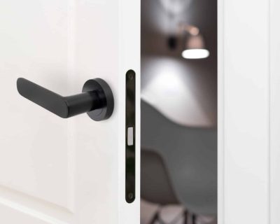 Kvaka za vrata sa rozetom BUNBURY crna mat