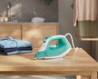 ELECTROLUX E5SI2-2AM pegla Iron Aqua Mint