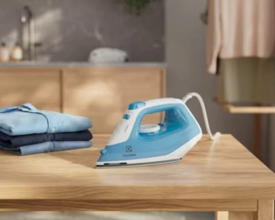 ELECTROLUX E5SI2-4CB pegla Iron Cerulean