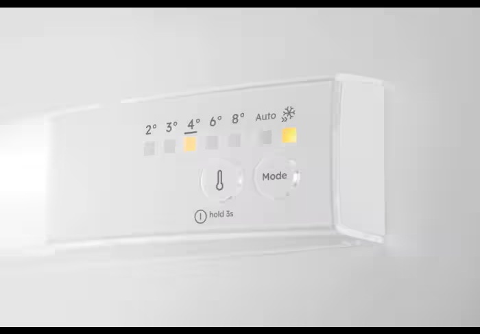 ugradni-kombinovani-frizider-electrolux-LNA6LE18S-termostat ELECTROLUX LNA6LE18S ugradni kombinovani frižider visine