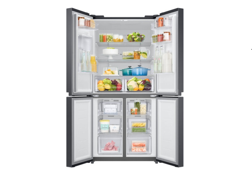 samostojeci-kombinovani-frizider-samsung-rf48a401eb4-eo-french-door-otvorena-vrata-sa-namirnicama SAMSUNG RM90F67CECEO samostojeći kombinovani frižider, French door