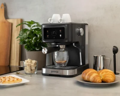 Gorenje ESCM15CDB aparat za espresso kafu