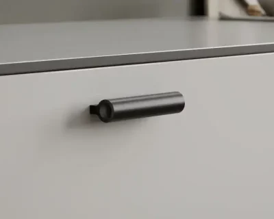 RUČICA FURNIPART LUCENTE CRNA MAT